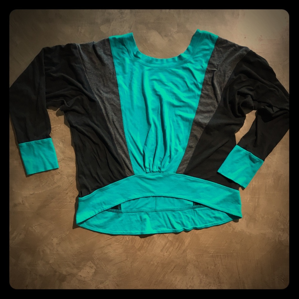Karma ultra comfy 90s batwing shirt